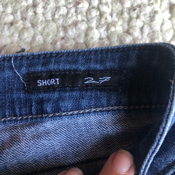 William Rast Jean Shorts Size 27. - Picture 7 of 9